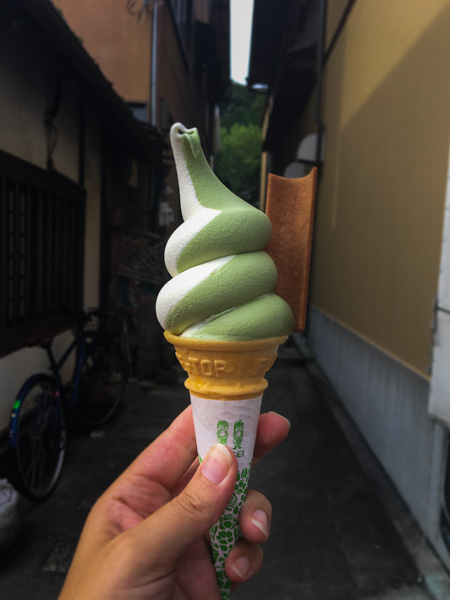 helado de matcha para pasar el calor en Japón