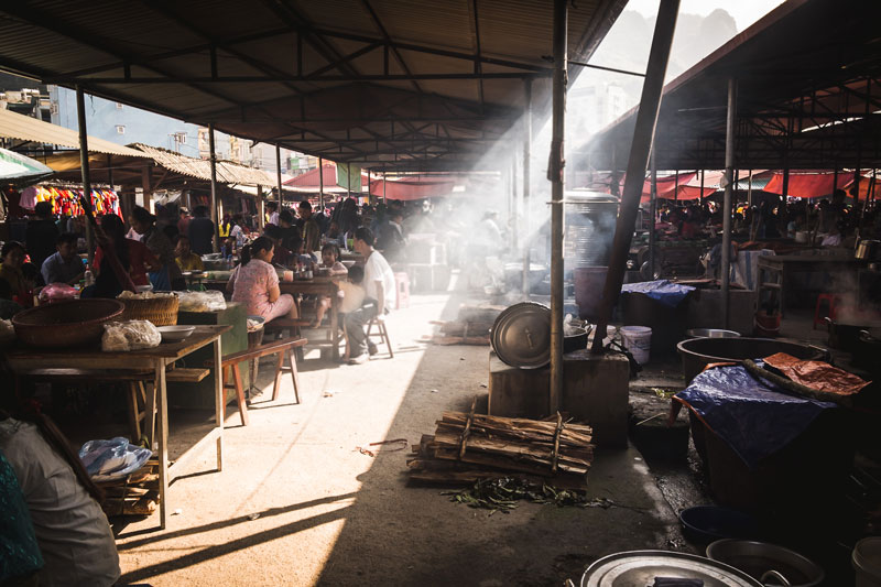 mercado de Dong Van en el norte de Vietnam